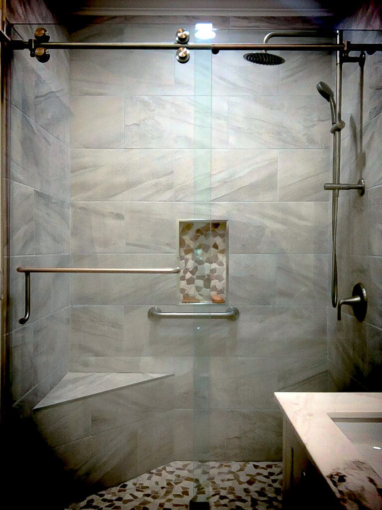 UnoVero Euro-Style Glass Single Sliding Shower Doors