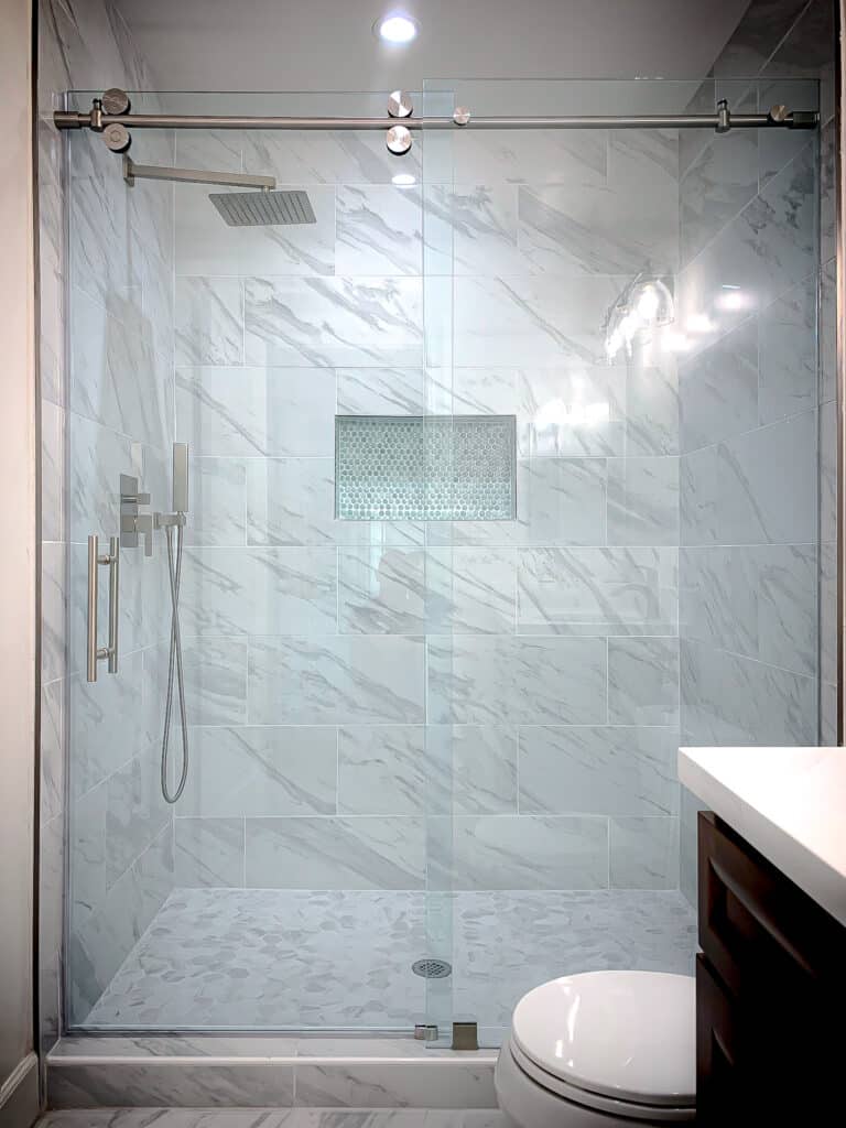 UnoVero Euro-Style Glass Single Sliding Shower Doors
