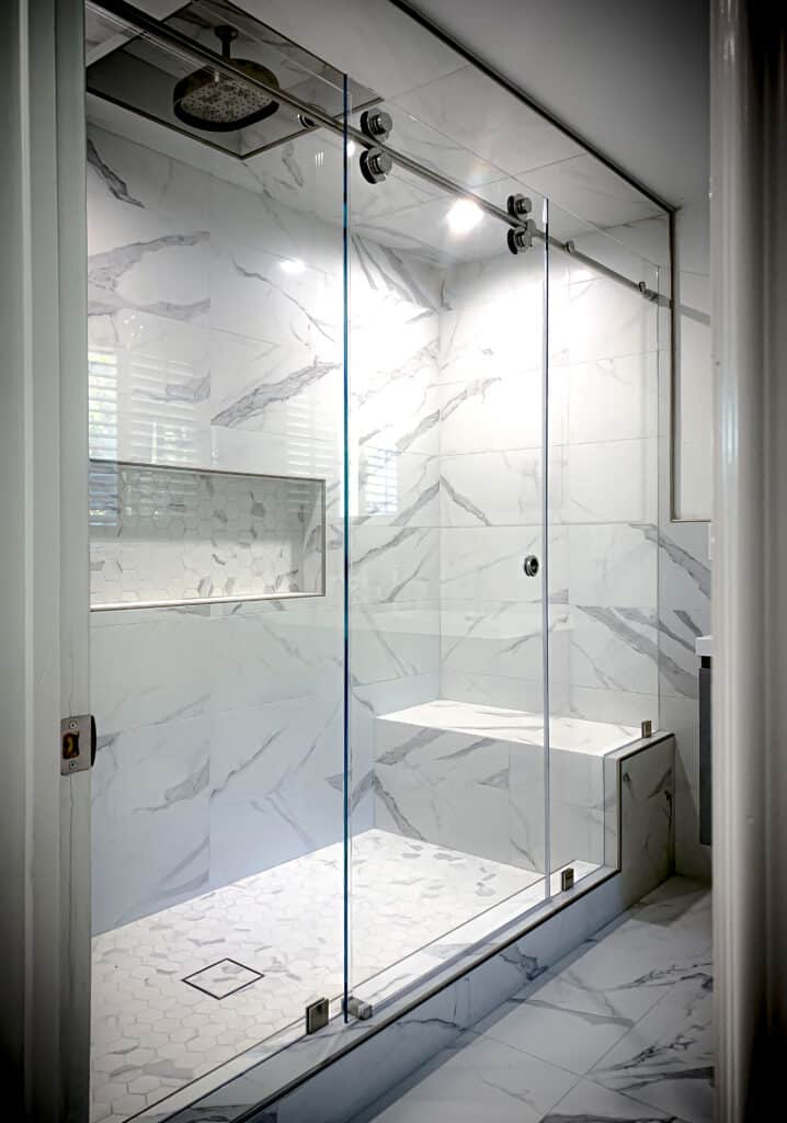 UnoVero Euro-Style Glass Single Sliding Shower Doors
