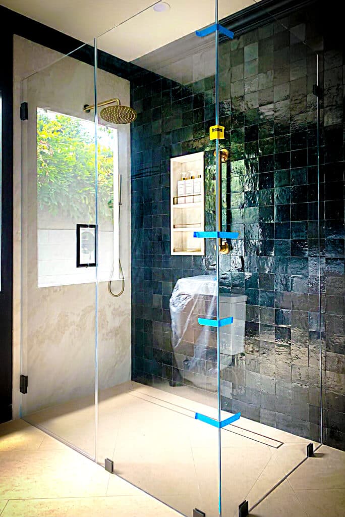 Frameless Glass Shower Enclosures and Corner Showers