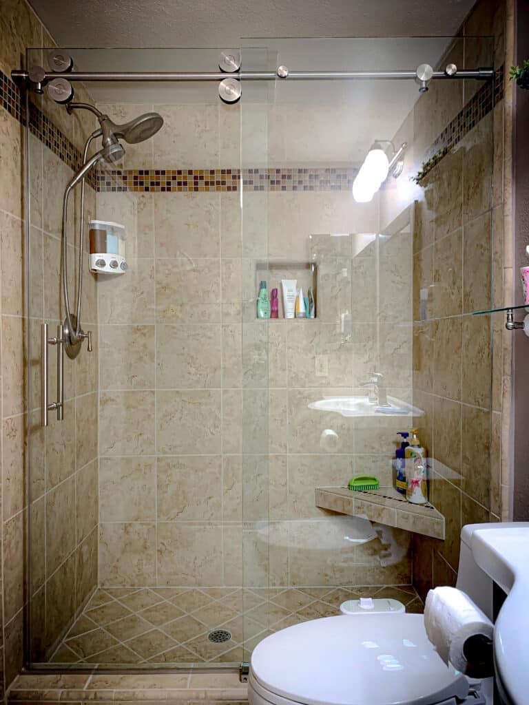 UnoVero Euro-Style Glass Single Sliding Shower Doors