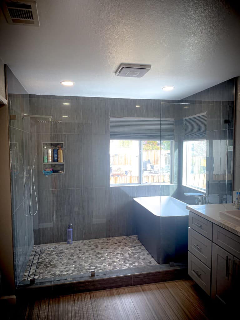 Frameless Glass Shower Screens