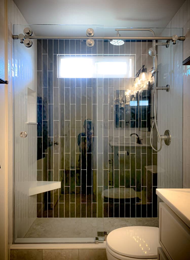 UnoVero Euro-Style Glass Single Sliding Shower Doors