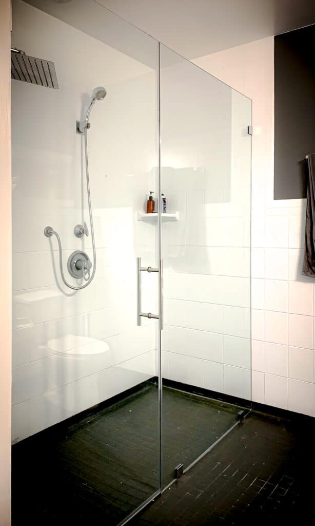 Frameless Glass Shower Enclosures and Corner Showers