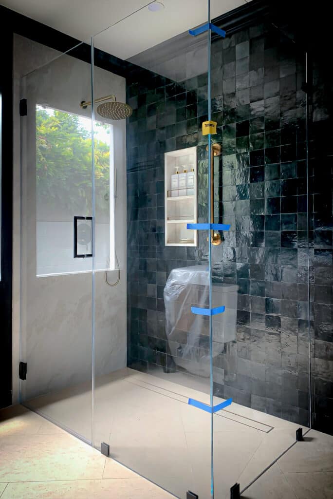 Frameless Glass Shower Enclosures and Corner Showers