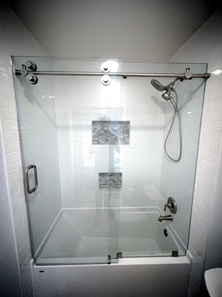 UnoVero Euro-Style Glass Single Sliding Shower Doors