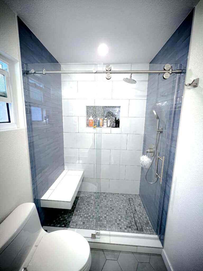 UnoVero Euro-Style Glass Single Sliding Shower Doors
