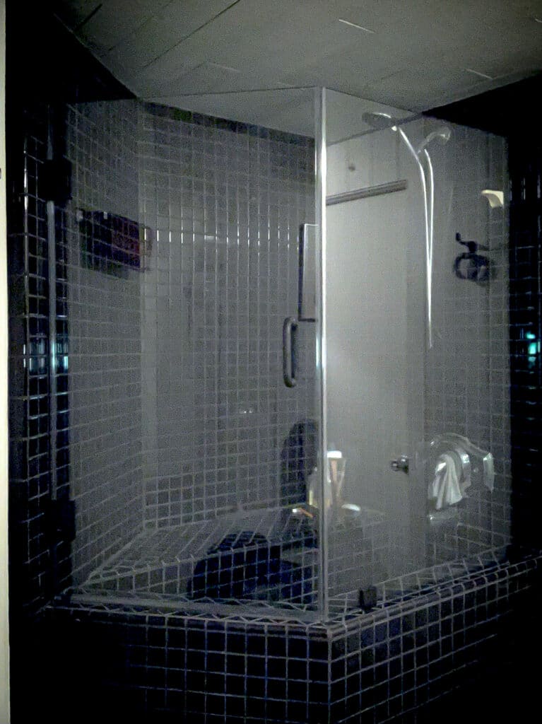 Frameless Glass Shower Enclosures and Corner Showers