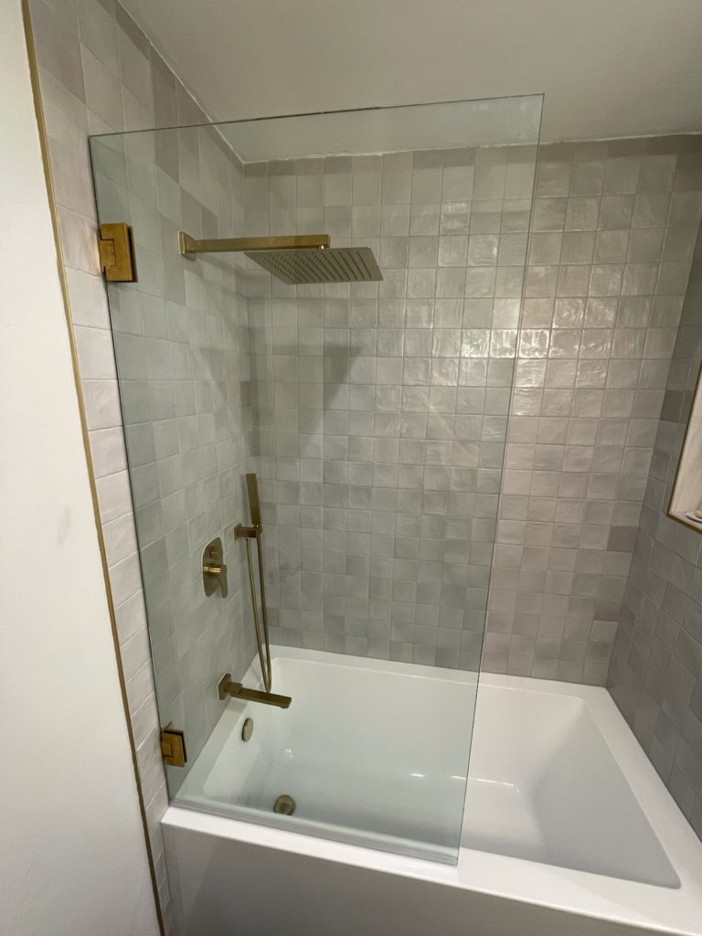 Bathtub Glass Shower Doors