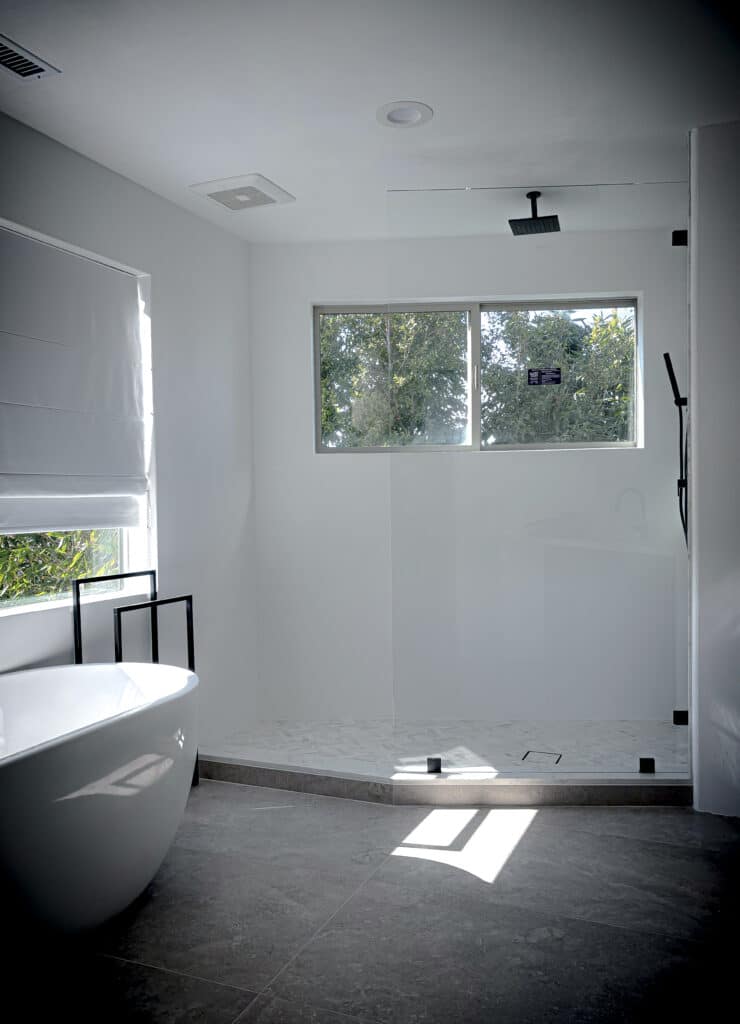 Frameless Glass Shower Screens